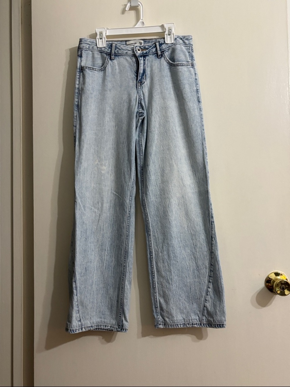 abercrombie kids Light Blue Low Rise Baggy Jeans